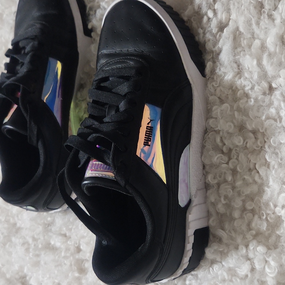PUMA womens 9.5 sneakers
